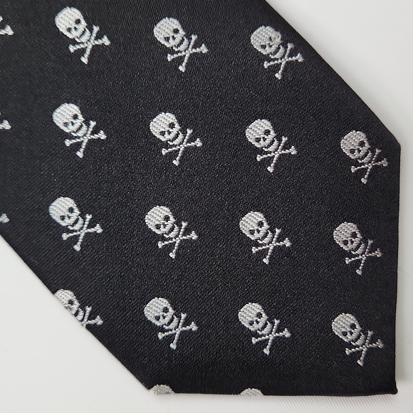 George Other - ☠️ Skulls & Bones Silk Necktie by George VTG 2016 NWOT
